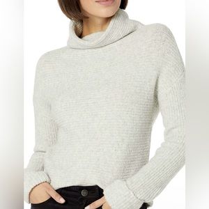 Daily ritual Long-Sleeve Mock Neck grey sweater Size Medium